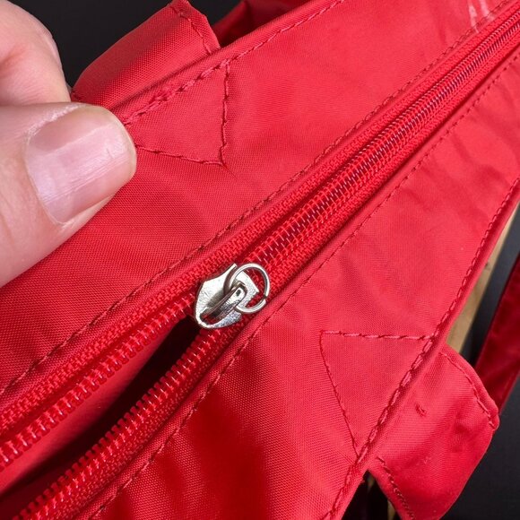 Vintage "Washington D.C." Red Nylon Tote Bag, Full Zip Closure, Americana Kitsch - Picture 7 of 12